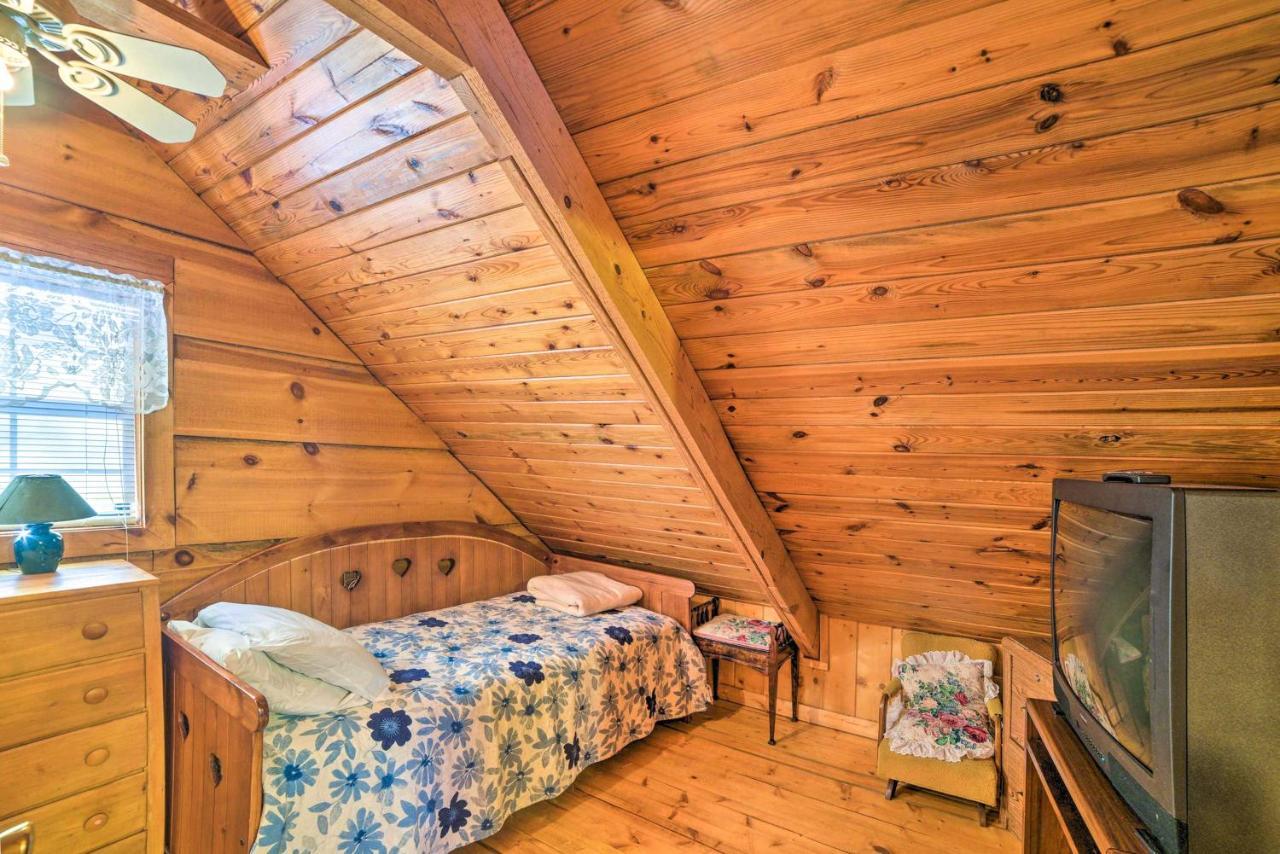 Cozy Tellico Plains Cabin With Large Mountain Creek! Exterior foto